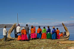 Schwimmende Wohninseln der Uros