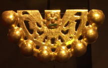 Grabbeilage aus Gold
